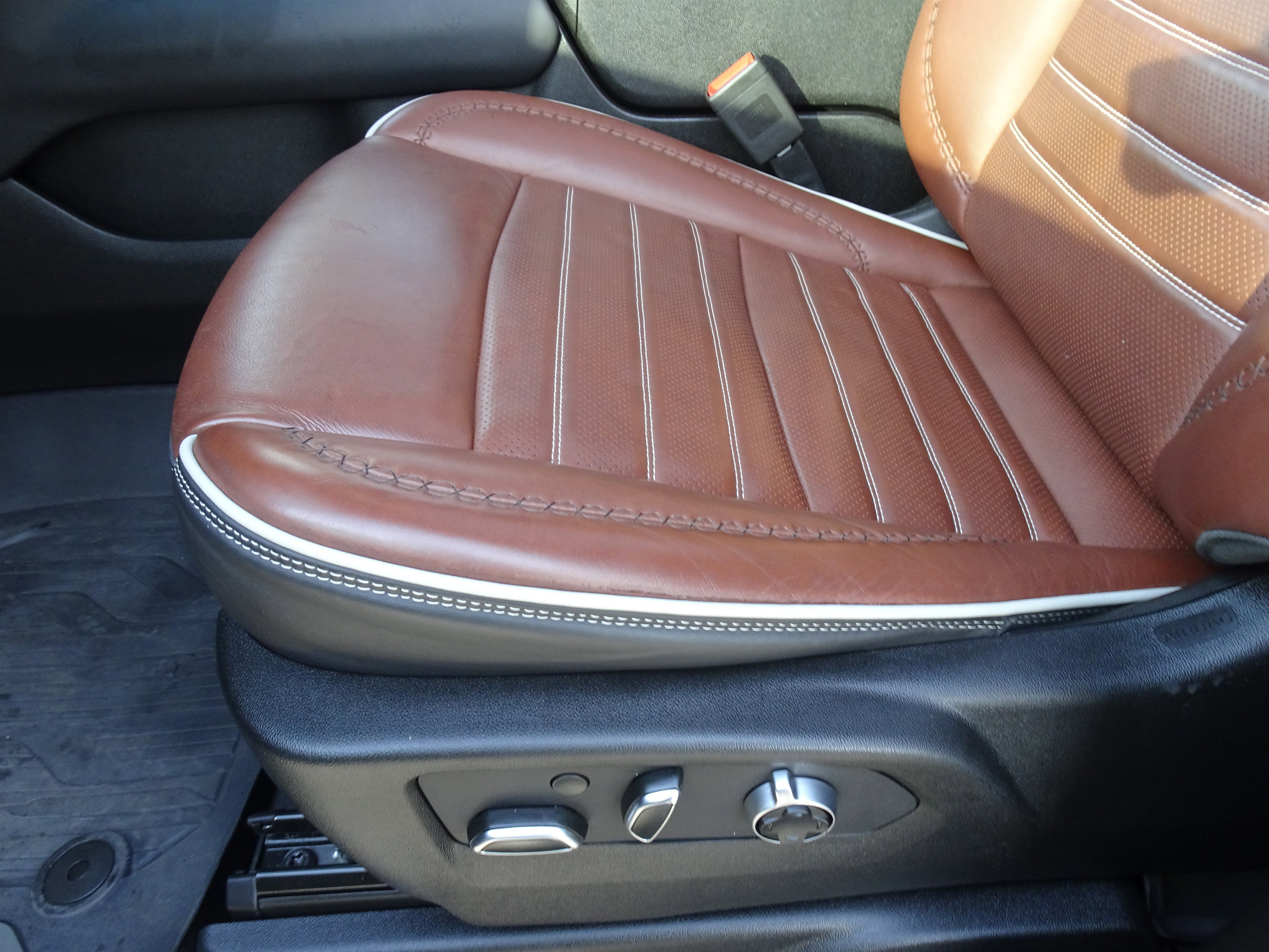 Used 2023 GMC Yukon XL Denali Ultimate image 13