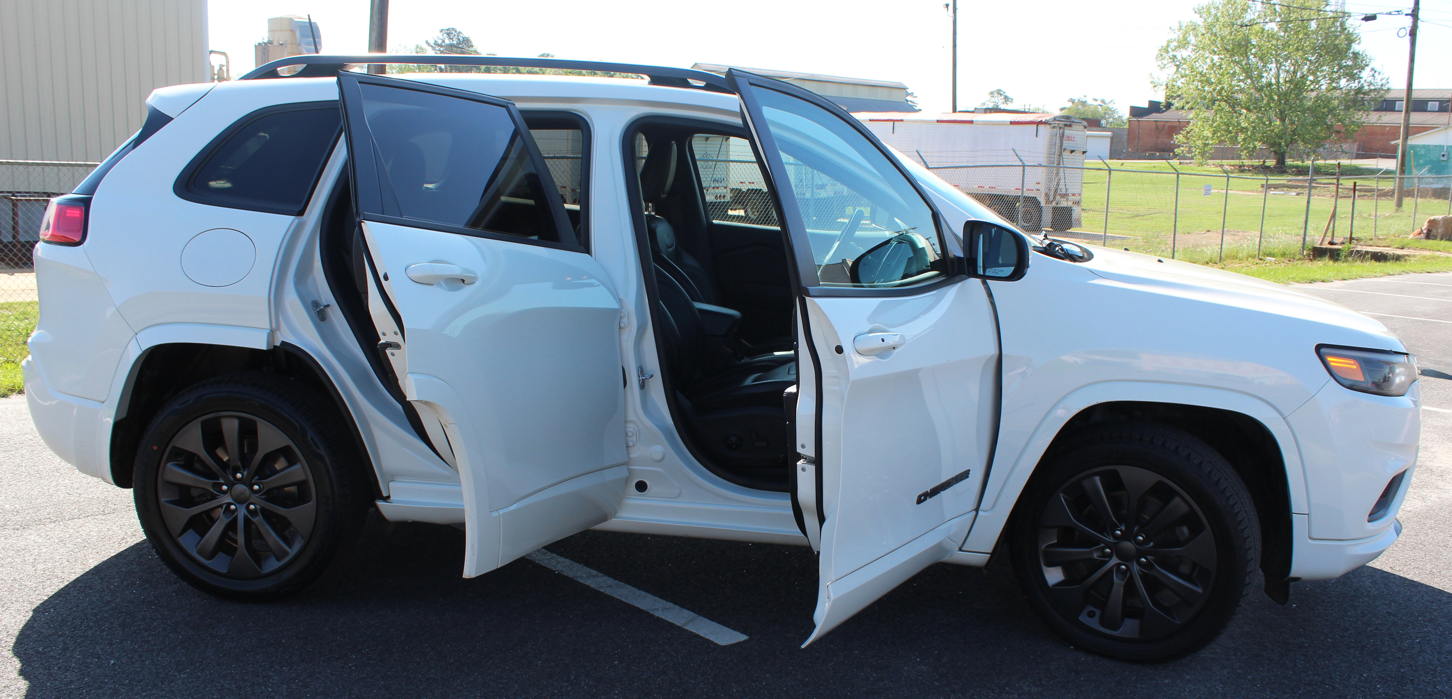 Used 2019 Jeep Cherokee High Altitude image 10