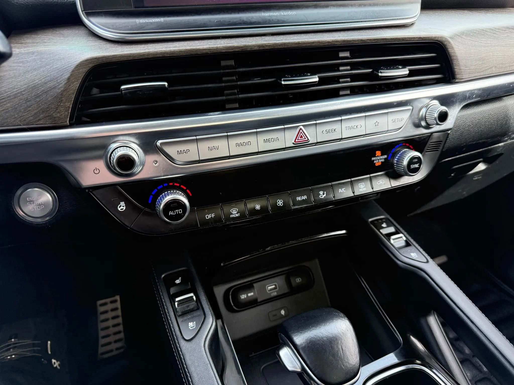 Used 2020 Kia Telluride SX w/ SX Prestige Package image 18