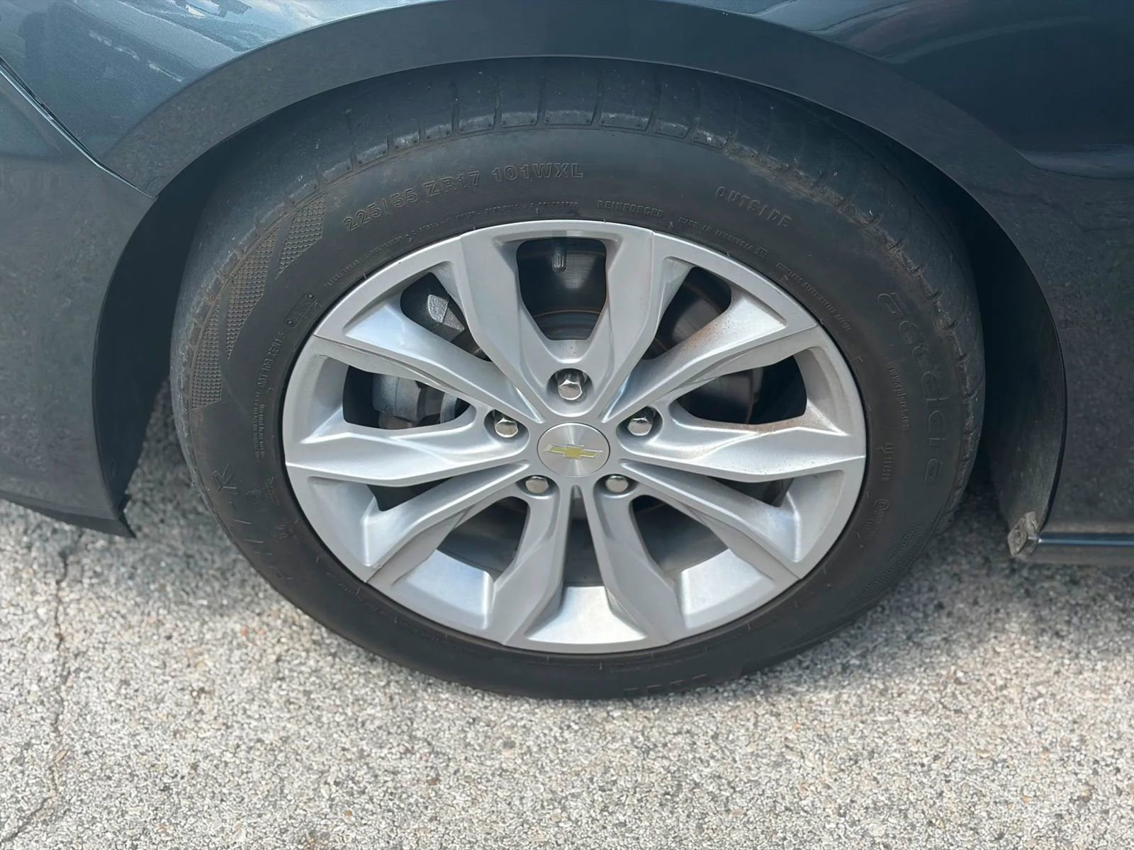 Used 2021 Chevrolet Malibu LT FWD image 7