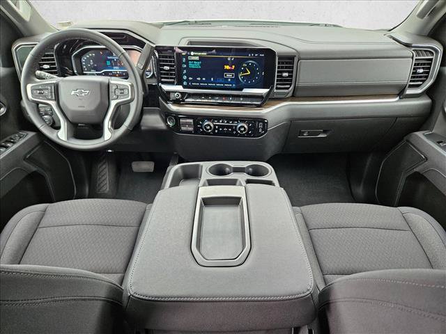 Used 2025 Chevrolet Silverado 1500 RST w/ Z71 Off-Road Package AWD/4WD image 17