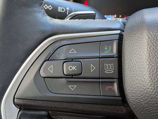 Used 2022 Jeep Grand Cherokee Laredo w/ Luxury Tech Group I image 13