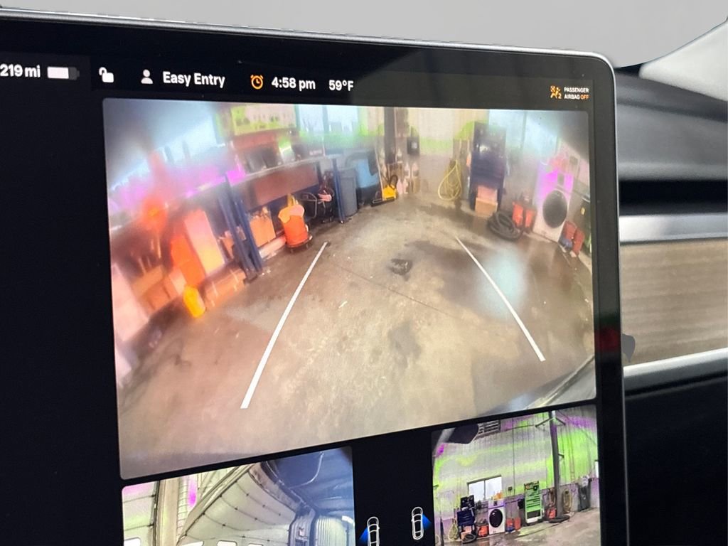 Used 2022 Tesla Model Y Long Range AWD/4WD image 27