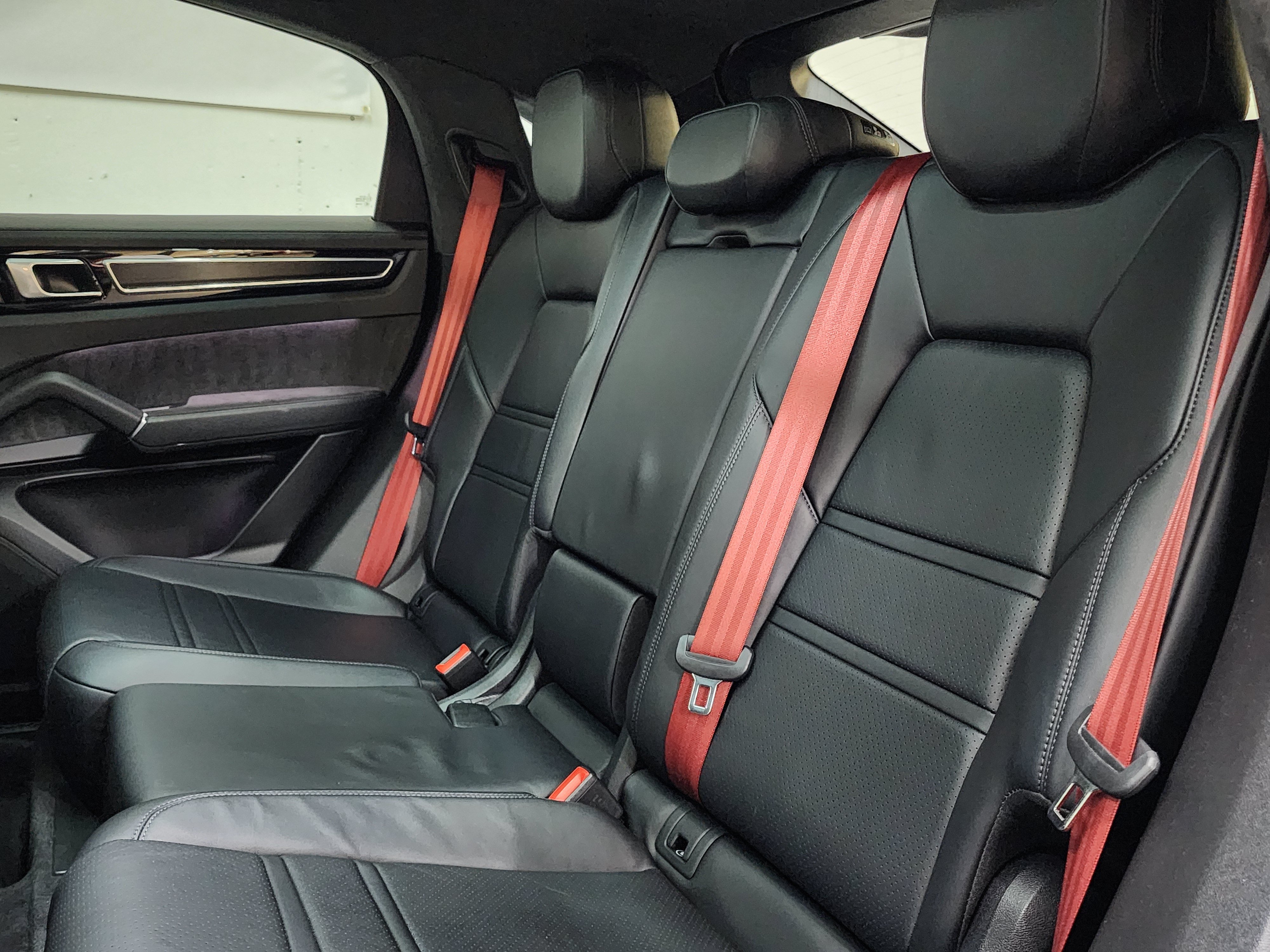 Used 2021 Porsche Cayenne GTS AWD/4WD image 18