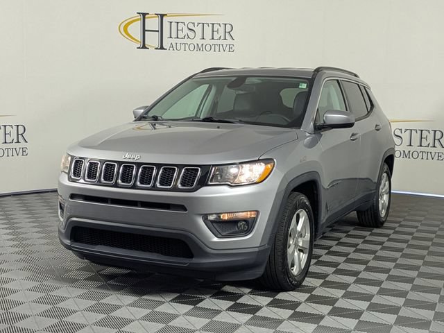 Used 2019 Jeep Compass Latitude w/ Popular Equipment Group FWD image 5