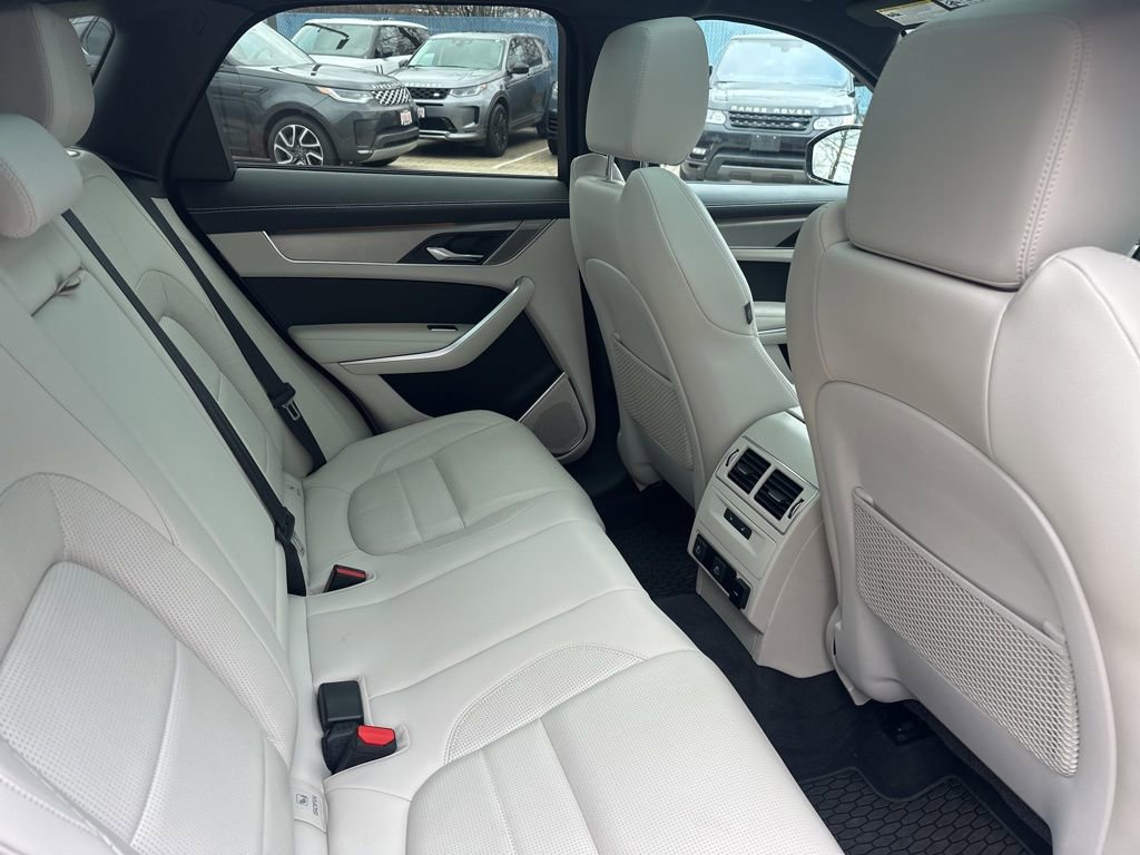 Used 2025 Jaguar F-PACE R-Dynamic S image 12
