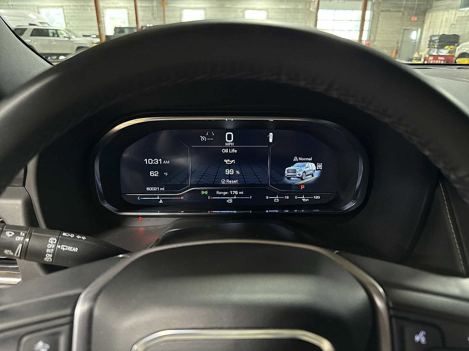 Used 2024 GMC Yukon SLT image 34