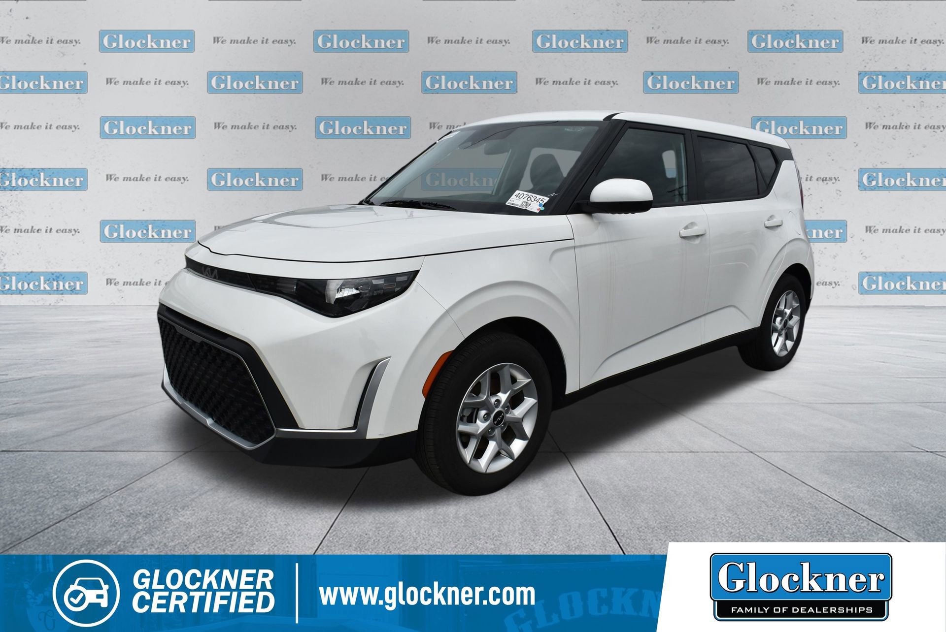 Used 2025 Kia Soul LX FWD image 1