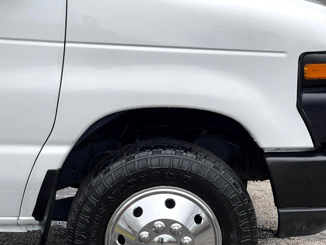 Used 2013 Ford E-150 and Econoline 150 image 18