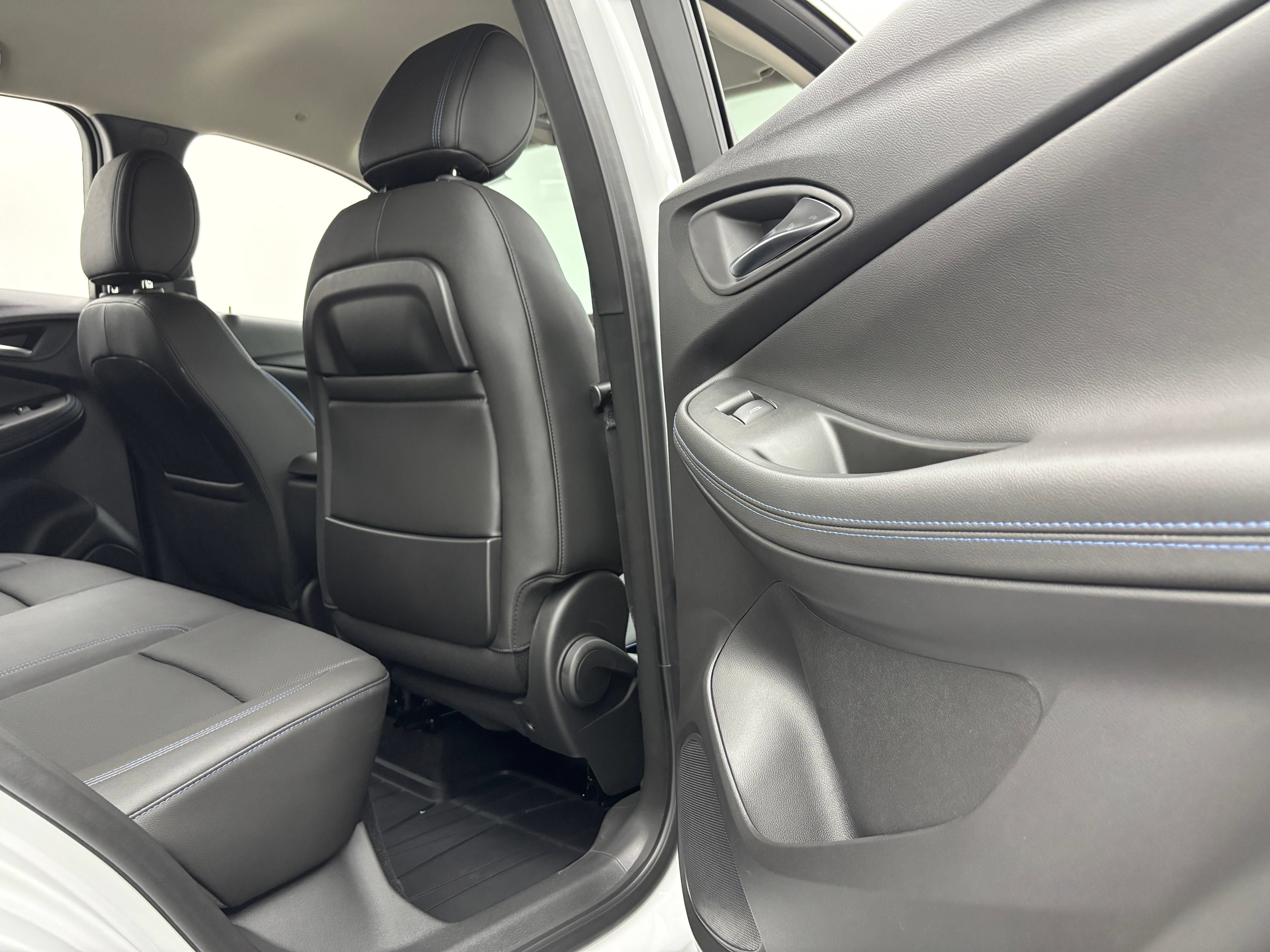 New 2026 Buick Encore GX Sport Touring w/ Advanced Technology Package FWD image 30