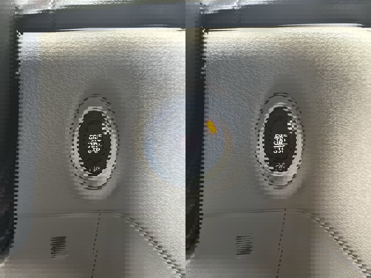 Used 2024 Chrysler Pacifica Touring-L image 20