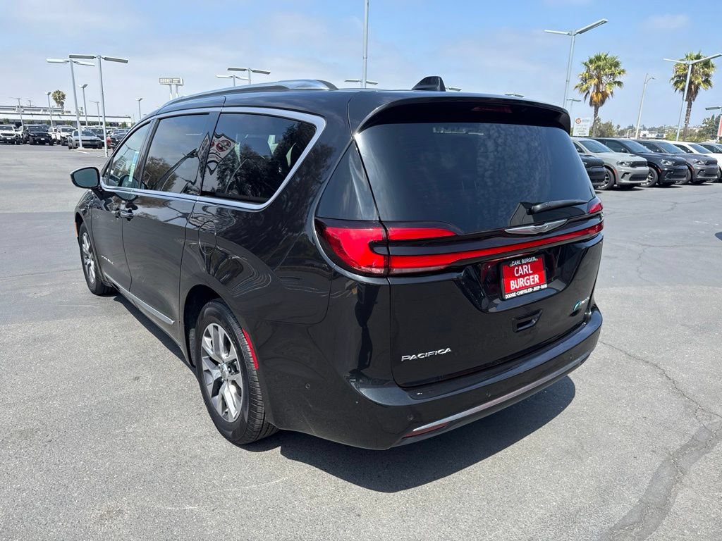 Certified 2023 Chrysler Pacifica Pinnacle FWD image 5