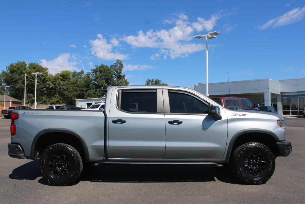 Used 2024 Chevrolet Silverado 1500 ZR2 w/ ZR2 Bison Edition AWD/4WD image 11