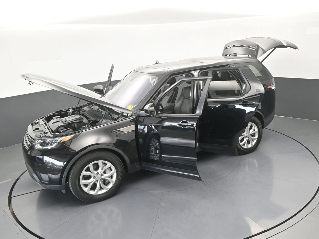 Used 2020 Land Rover Discovery SE image 62