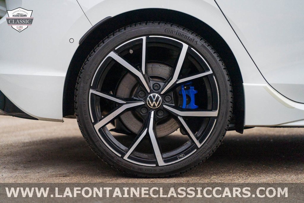 Used 2022 Volkswagen Golf R image 46
