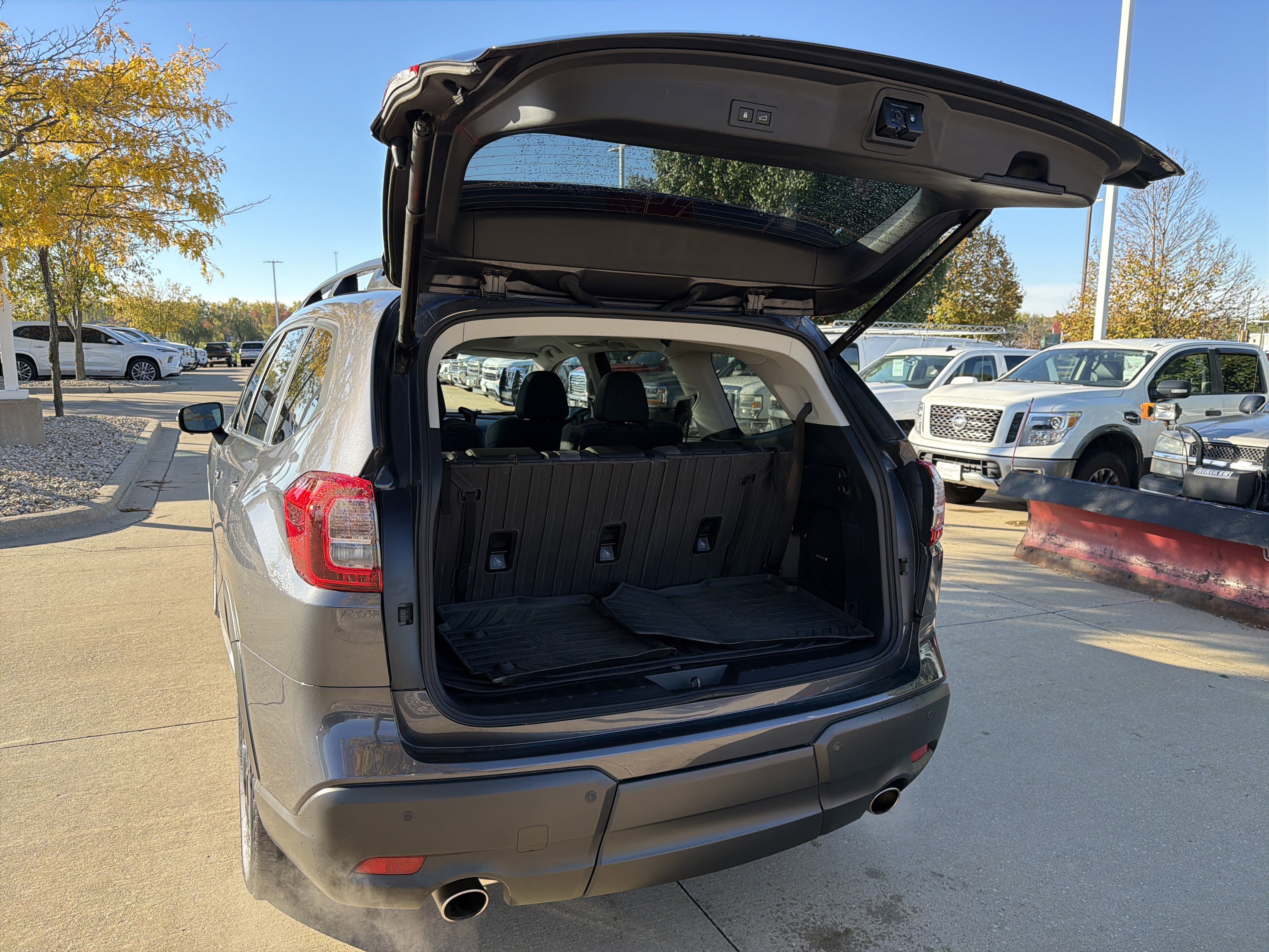 Used 2023 Subaru Ascent Onyx Edition Limited image 6