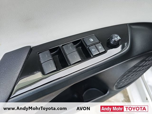 Used 2019 Toyota Prius LE image 11