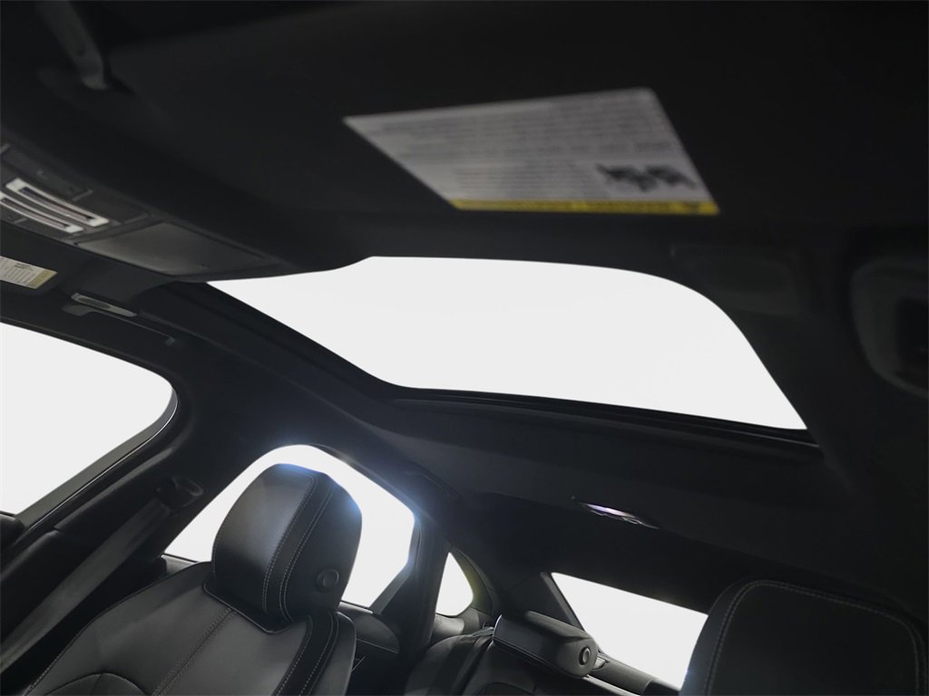 Used 2023 Jaguar XF R-Dynamic SE image 27