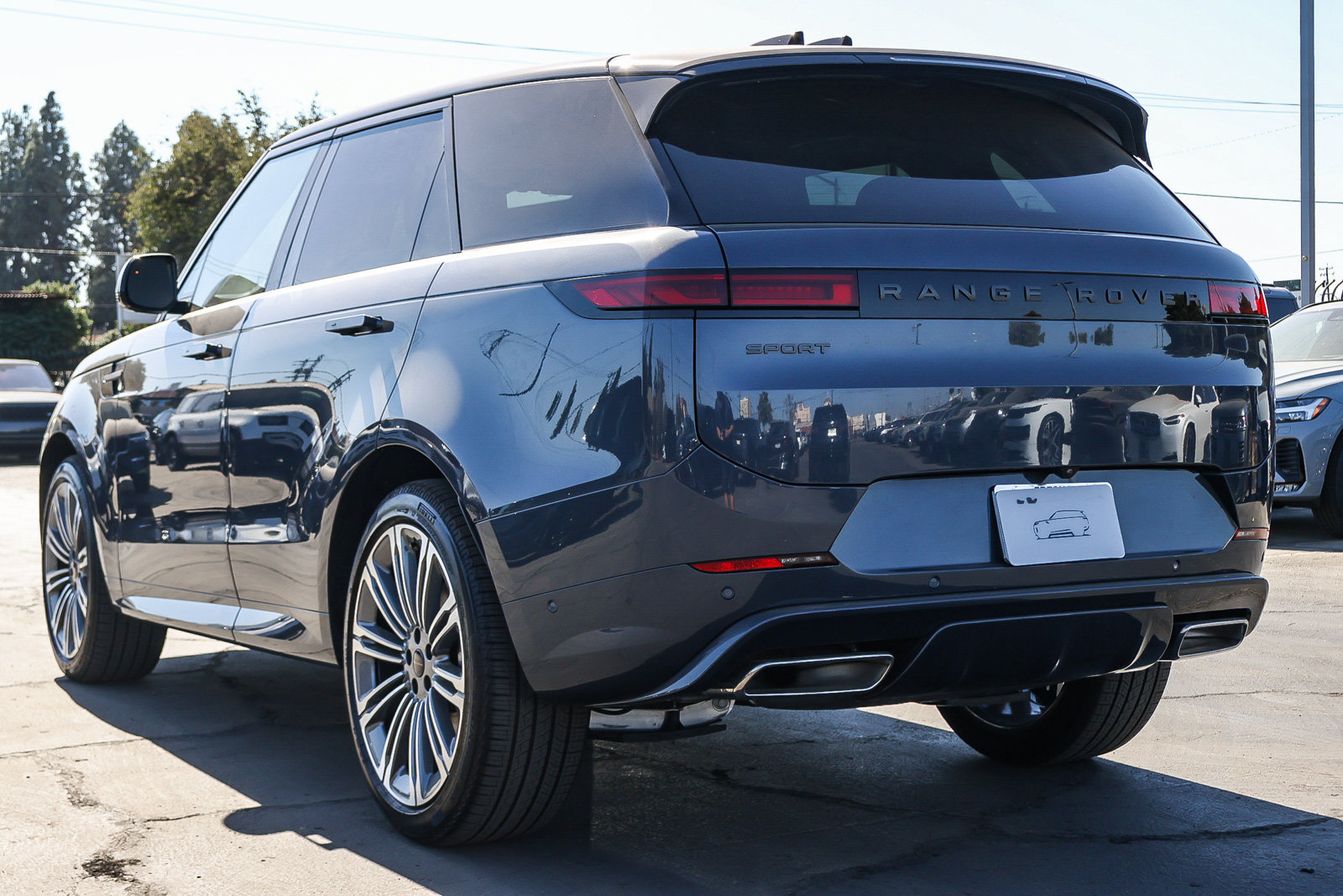 New 2027 Land Rover Range Rover Sport Dynamic SE AWD/4WD image 7