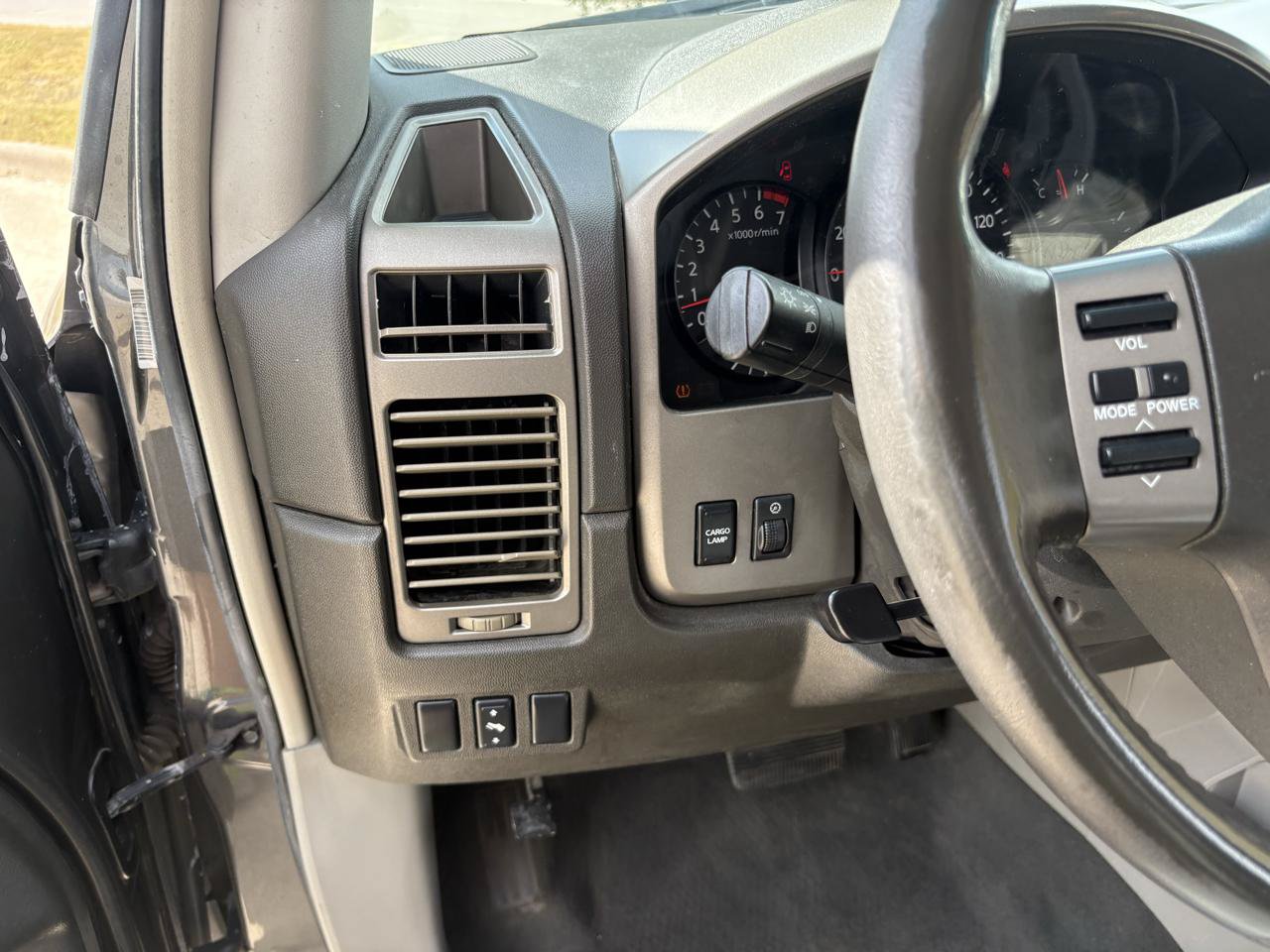 Used 2004 Nissan Titan SE RWD image 27