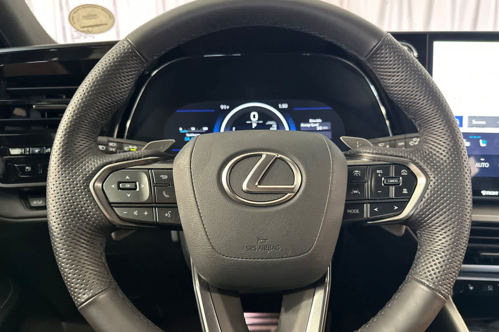 Used 2025 Lexus TX 500h AWD w/ Technology Package image 26