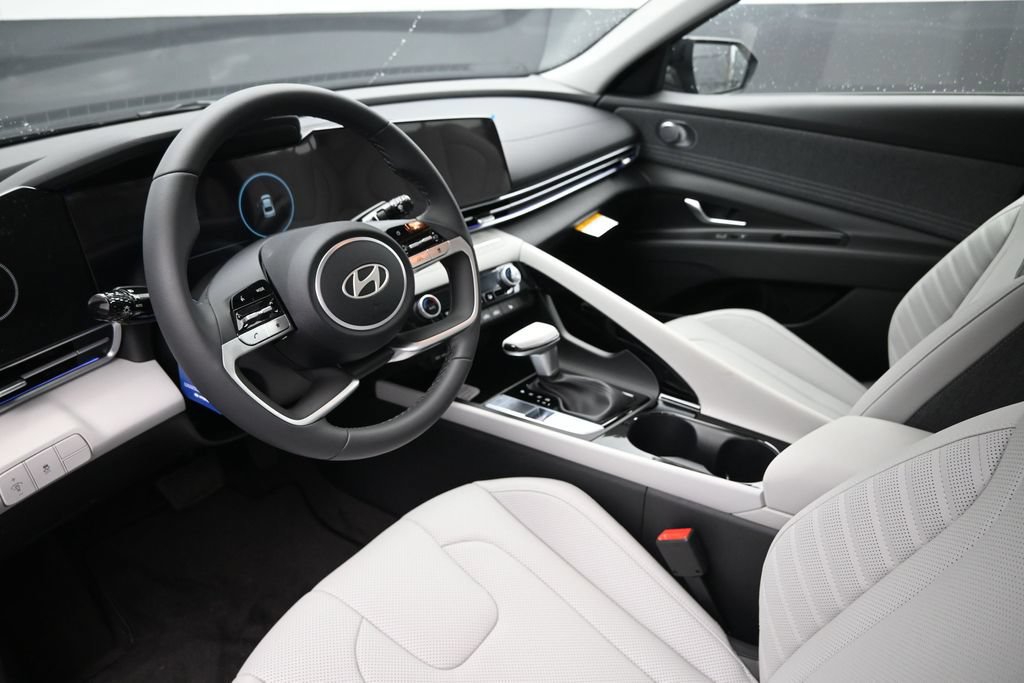 New 2026 Hyundai Elantra Limited FWD image 19