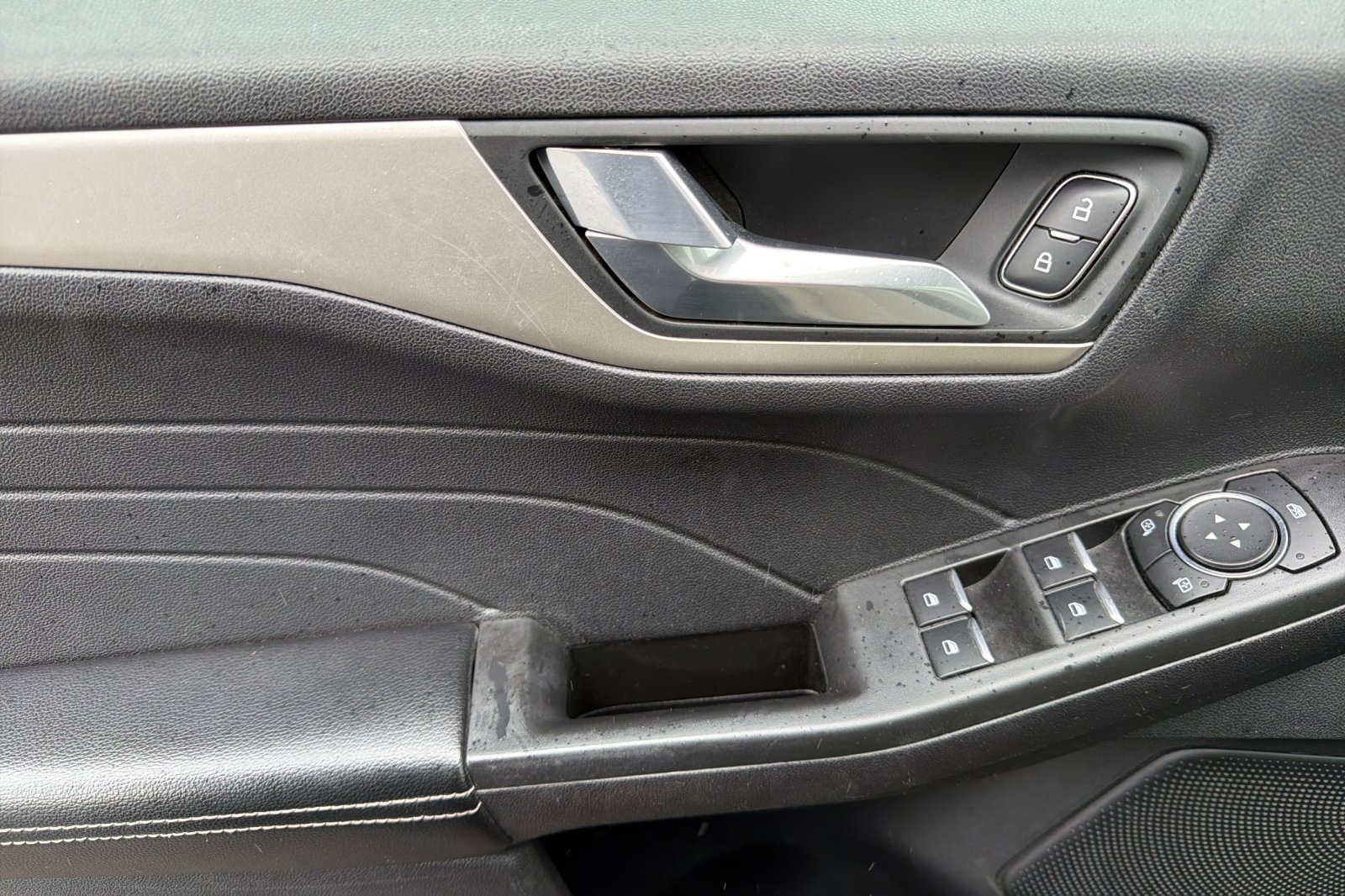 Used 2021 Ford Escape SE AWD/4WD image 13