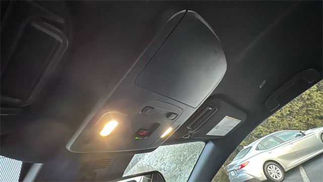 Used 2025 Toyota Camry SE image 23