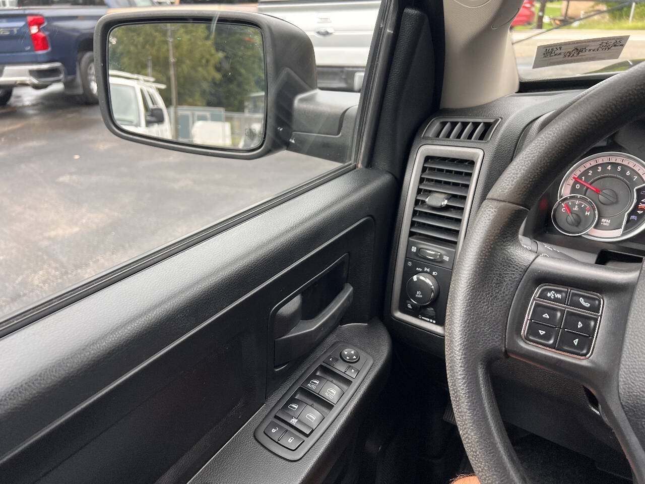 Used 2021 RAM 1500 Express w/ Wheel & Sound Group AWD/4WD image 14