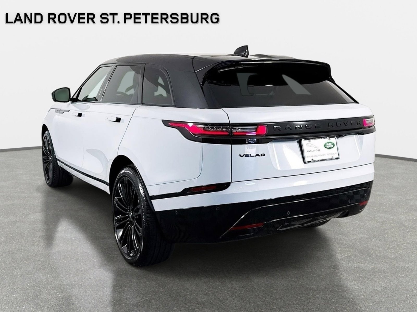 Used 2026 Land Rover Range Rover Velar Dynamic SE AWD/4WD image 7
