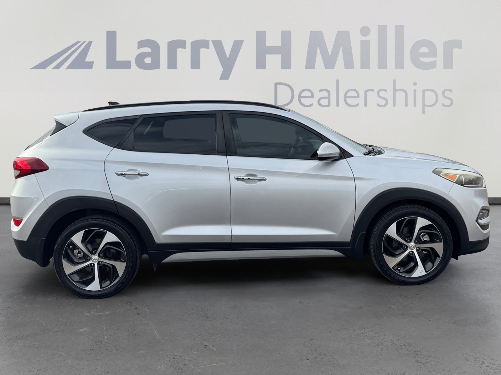 Used 2018 Hyundai Tucson Limited w/ Ultimate Package 02 image 6