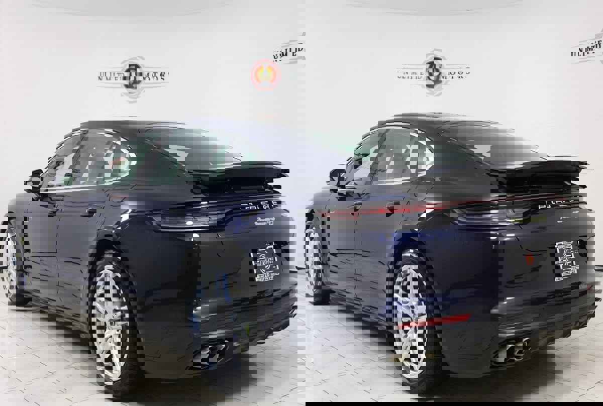 Used 2021 Porsche Panamera 4S w/ Premium Package image 5