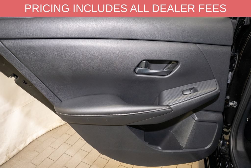 Used 2024 Nissan Sentra SV FWD image 9