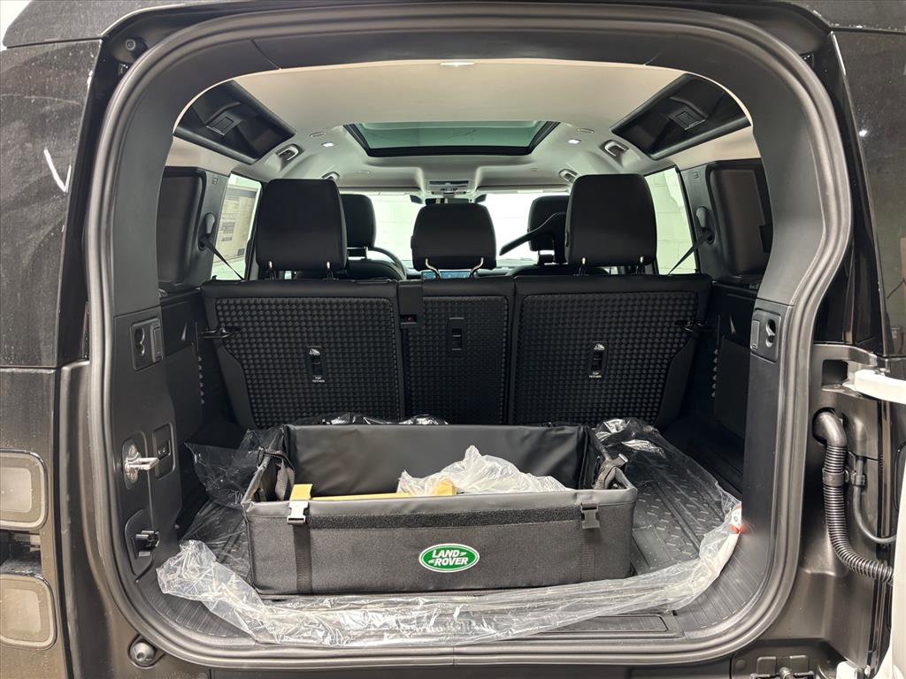 Used 2026 Land Rover Defender 110 S image 43