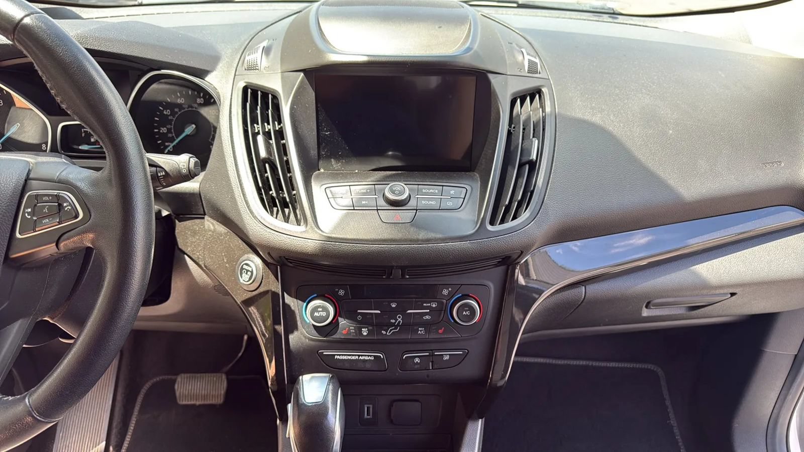 Used 2019 Ford Escape SEL AWD/4WD image 19