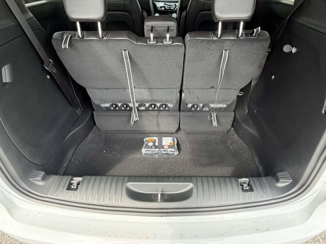 New 2027 Chrysler Pacifica LX FWD image 31
