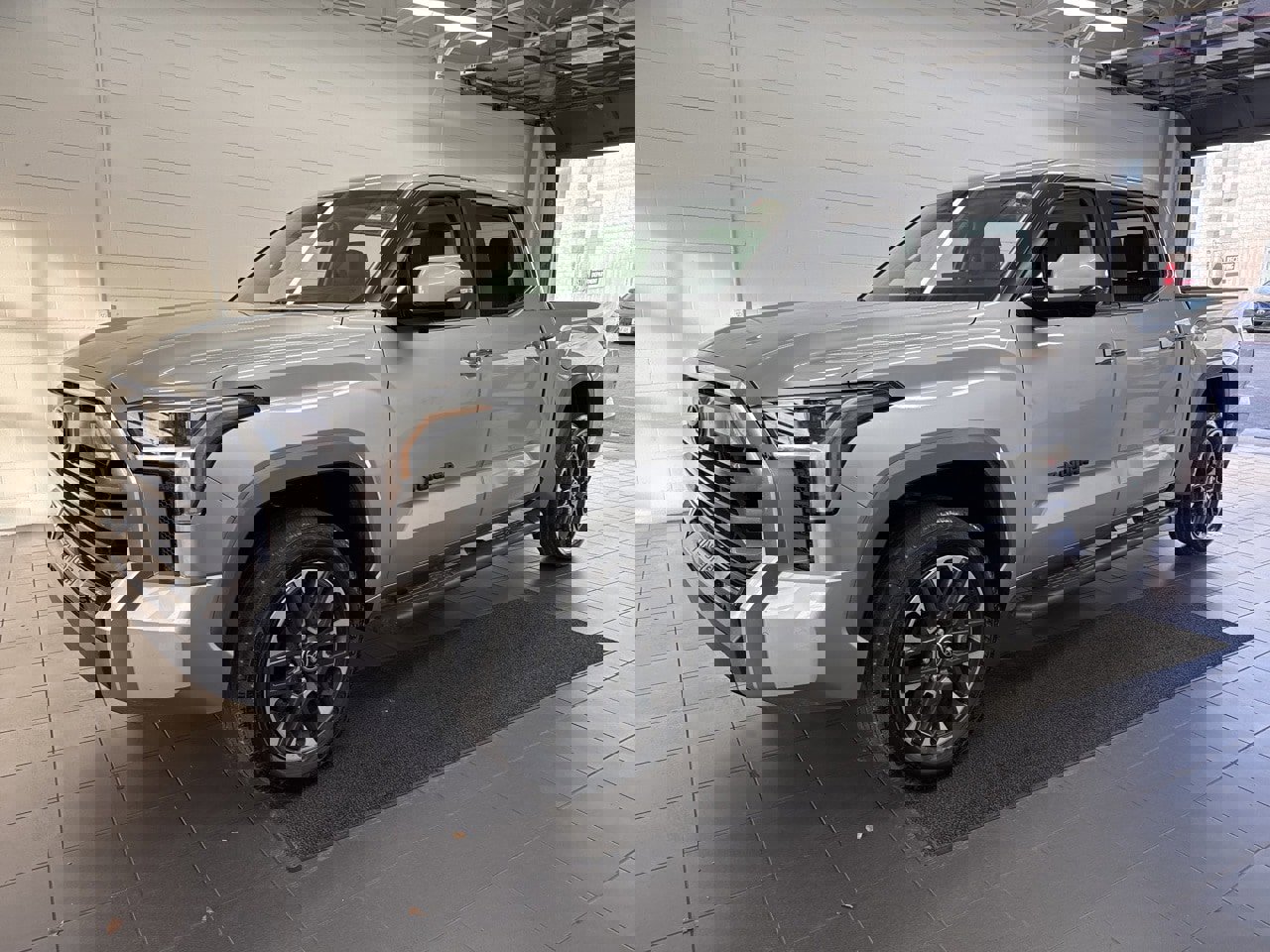 Used 2024 Toyota Tundra Limited image 4