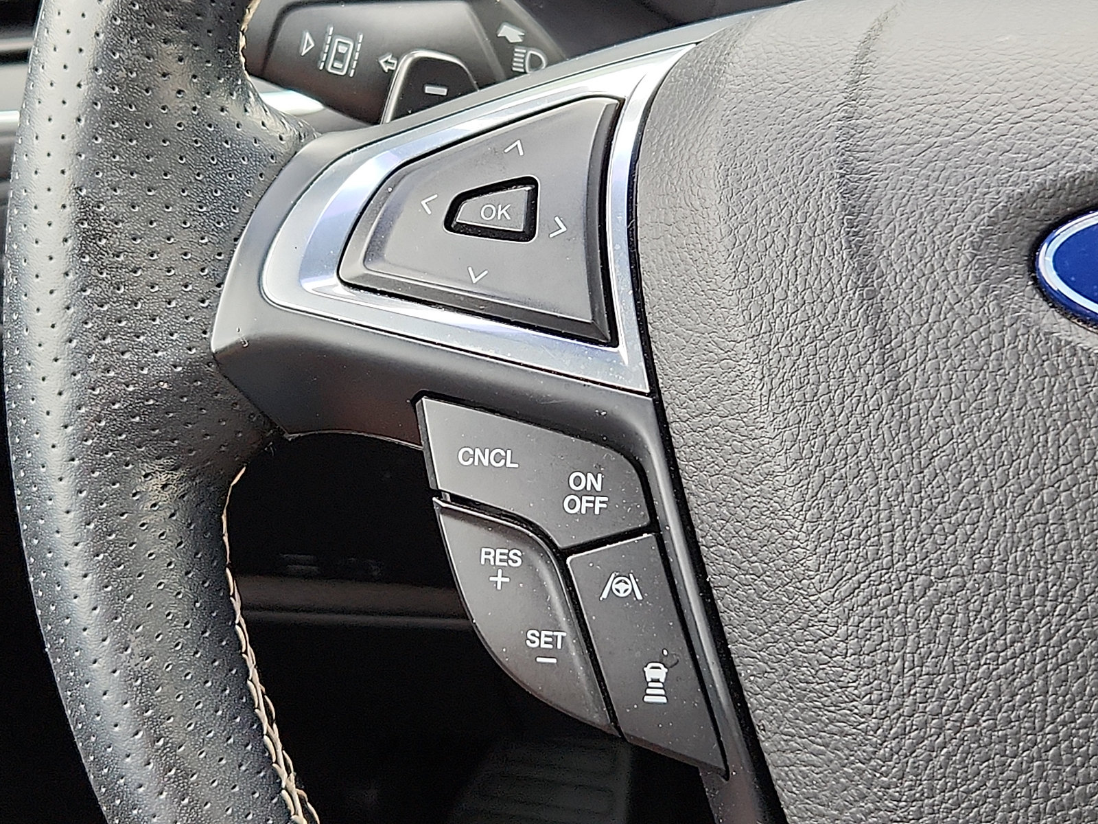 Used 2020 Ford Edge ST w/ Equipment Group 401A AWD/4WD image 23