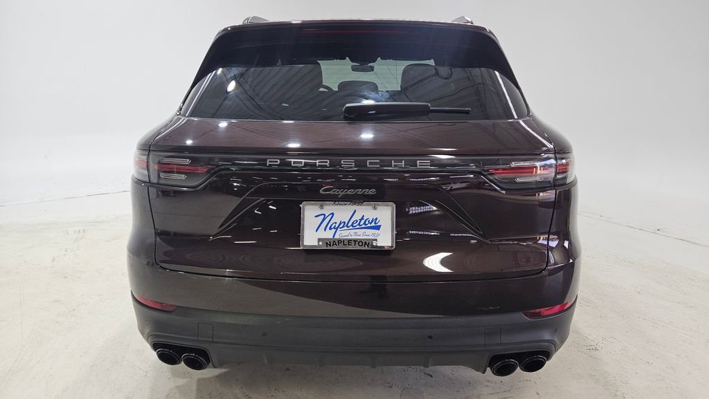 Used 2023 Porsche Cayenne Platinum Edition AWD/4WD image 6