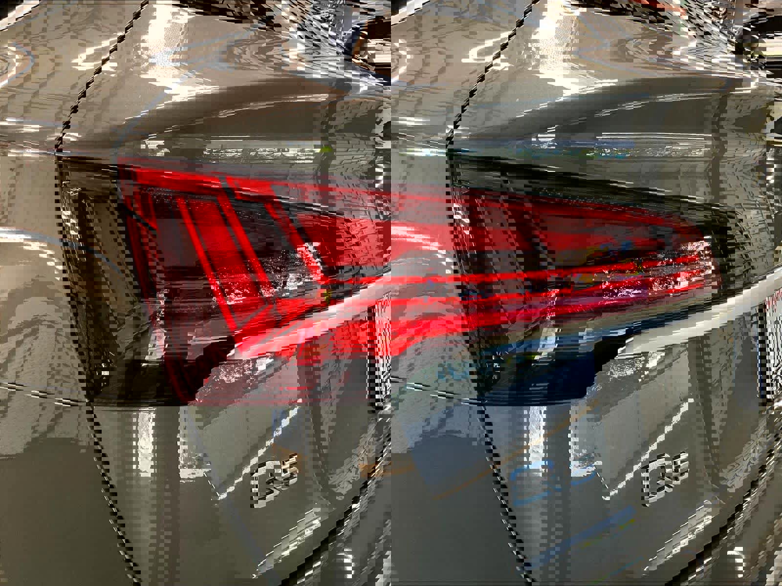 Used 2023 Audi Q5 2.0T Premium w/ Convenience Package image 32