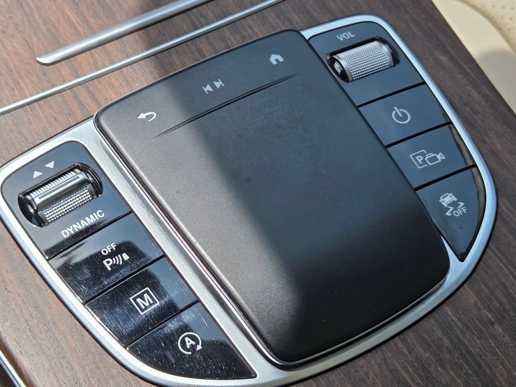 Used 2022 Mercedes-Benz GLC 300 4MATIC image 18