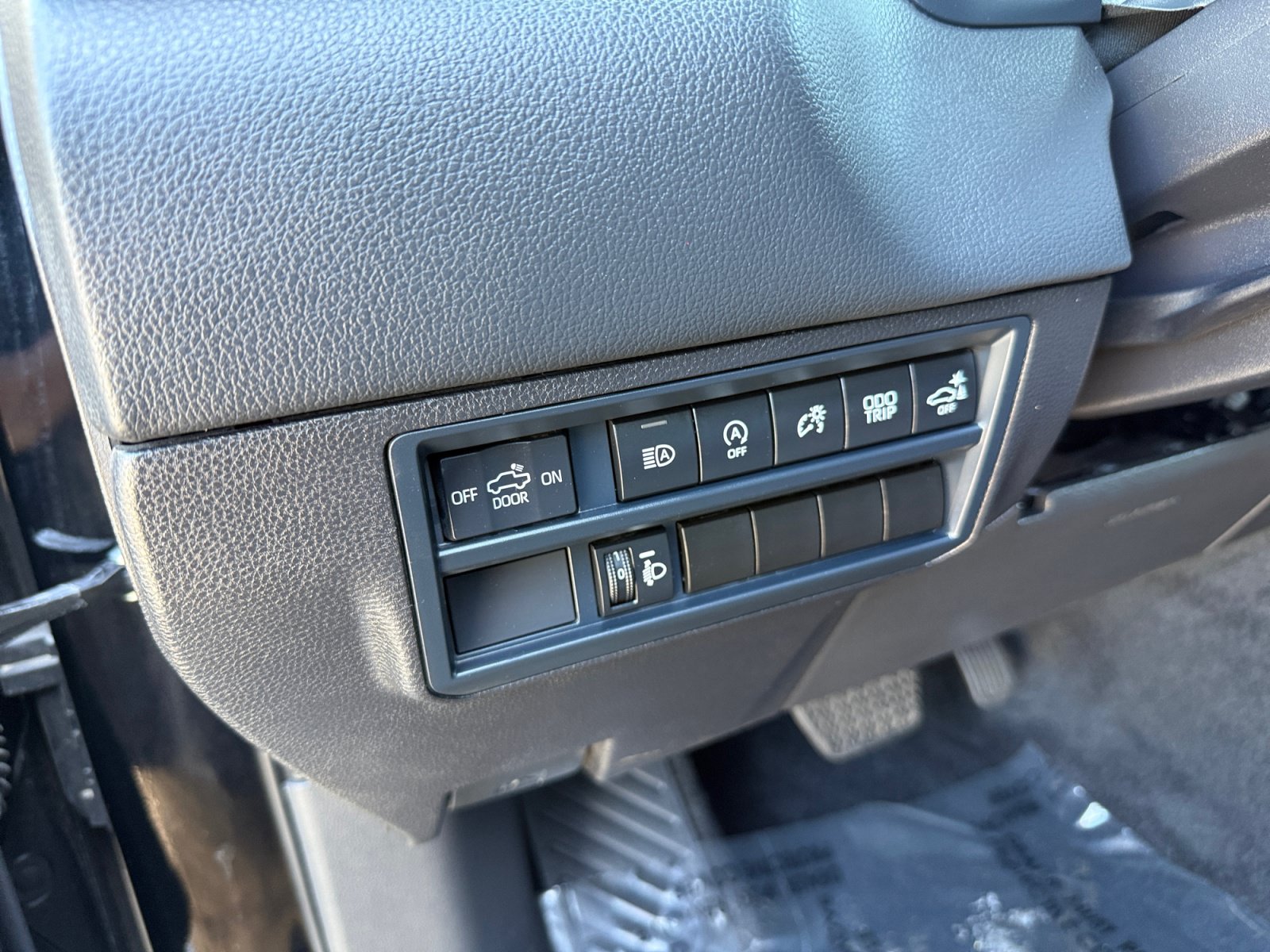 Used 2025 Toyota Tundra Limited AWD/4WD image 13