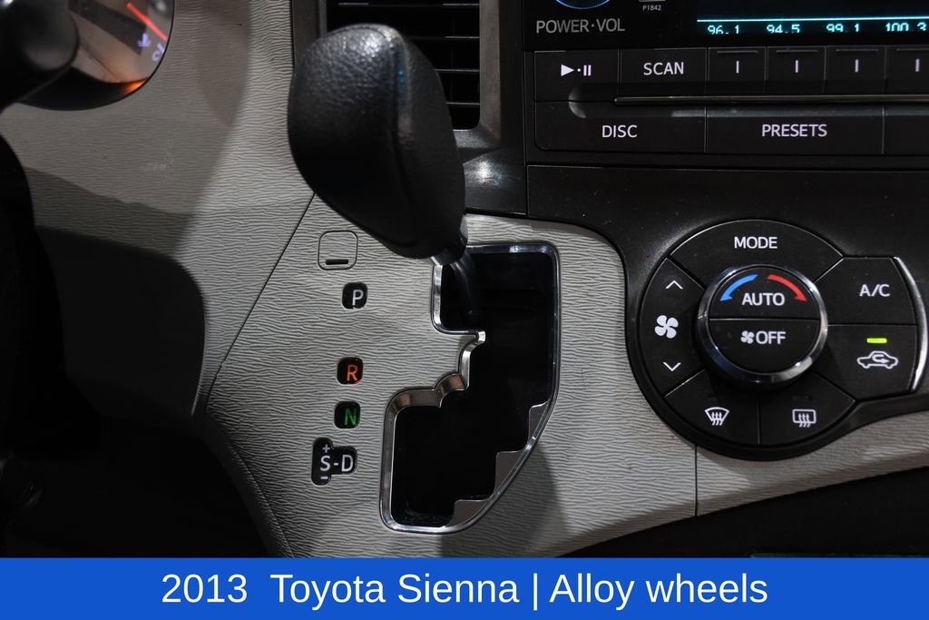 Used 2013 Toyota Sienna LE image 22