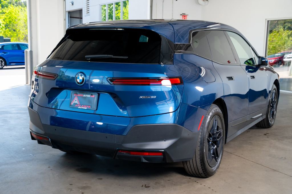 Used 2023 BMW iX xDrive50 w/ Premium Package AWD/4WD image 6