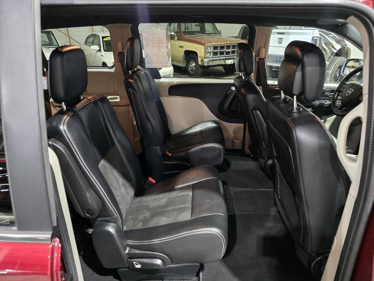 Used 2019 Dodge Grand Caravan SXT image 33