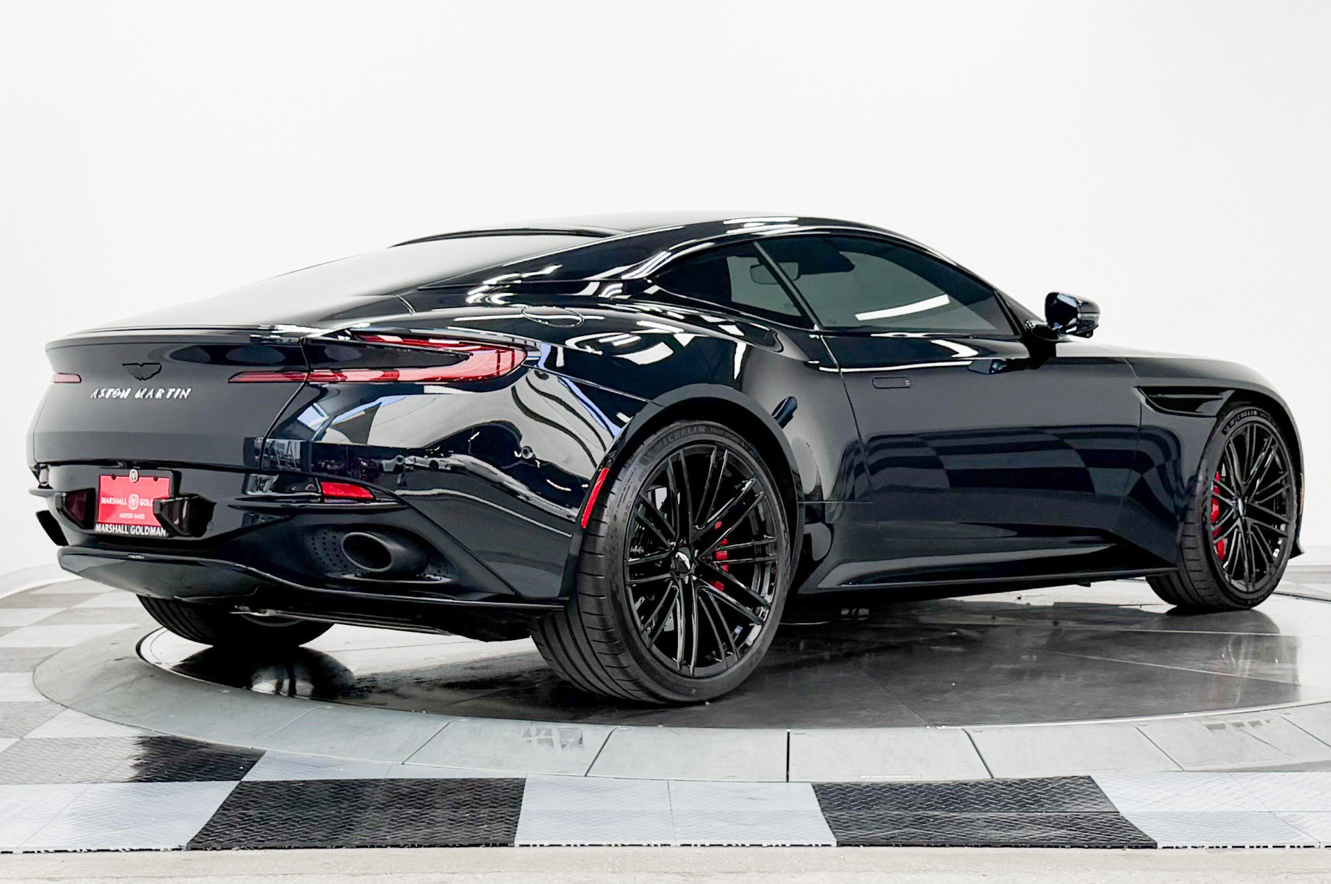 Used 2024 Aston Martin DB12 Coupe RWD image 9