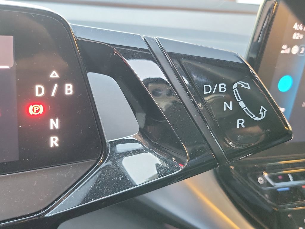 Used 2021 Volkswagen ID.4 Pro image 28