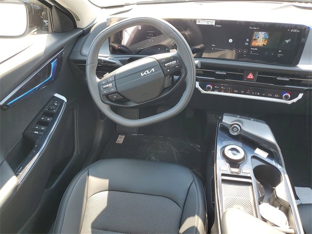 New 2025 Kia EV6 Light w/ Light LR Technology Package image 13