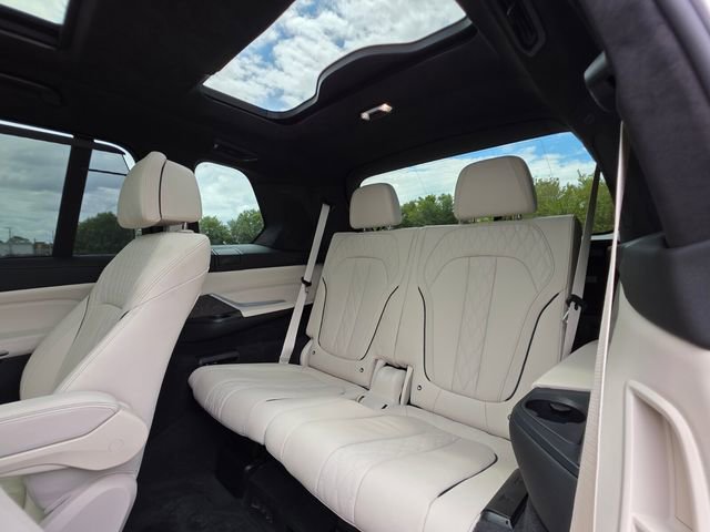 Used 2021 BMW X7 M50i image 18