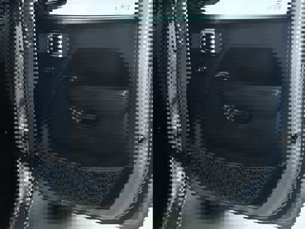 Used 2018 Jeep Wrangler Unlimited Sport S image 33